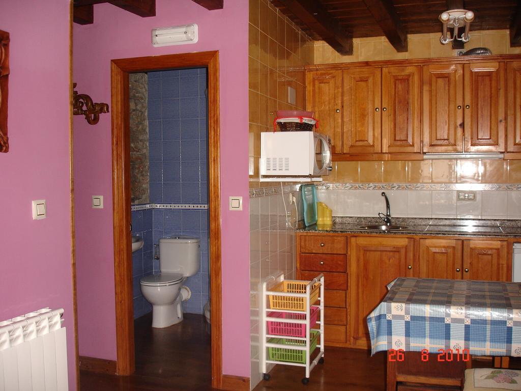 La Eria De Colombres Villa Bagian luar foto