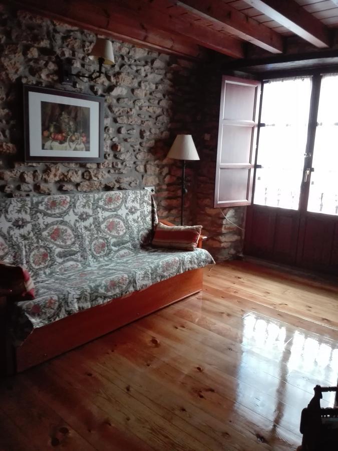 La Eria De Colombres Villa Bagian luar foto