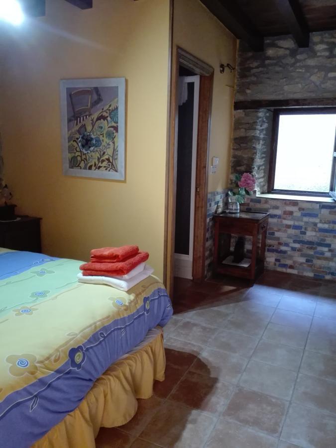 La Eria De Colombres Villa Bagian luar foto