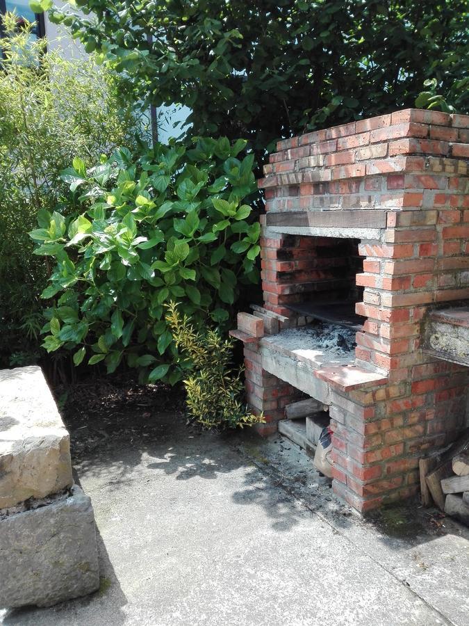 La Eria De Colombres Villa Bagian luar foto